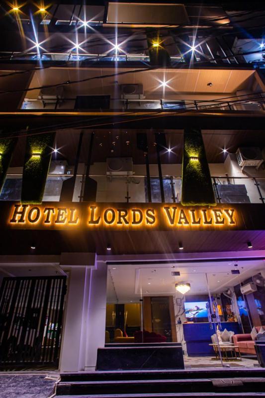 Hotel Lords Valley Rishīkesh Exteriör bild